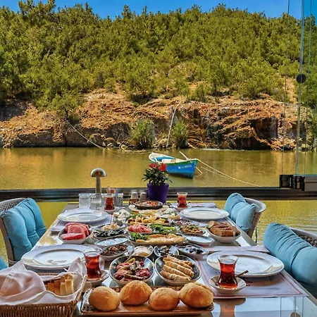 Olive Branch Hotel